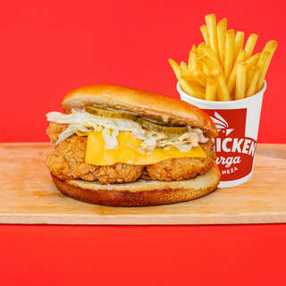 Producto Big burga chicken con papas fritas