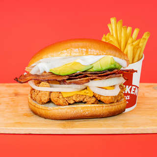 Producto Mexican Chicken con papas fritas