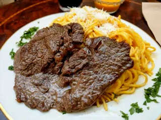 Producto Tallarín a la huancaína con bistec