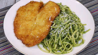 Producto Tallarin al pesto con milanesa de carne