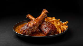 Producto Costillar BBQ con Papas Fritas (individual)