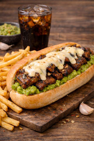 Producto As Brasilero con papas y bebida 