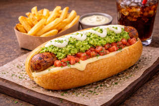 Producto Hot Dog Italiano con papas y bebida