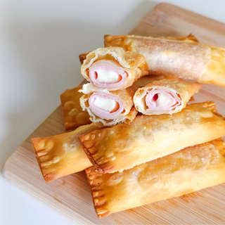 Producto tequeños de wantán jamon- queso