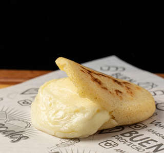 Producto Arepa Queso de Mano