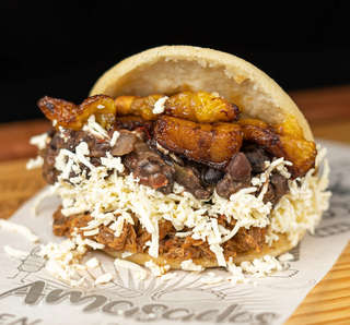 Producto Arepa Pabellon