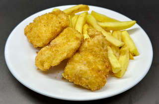 Producto Nuggets con papas fritas